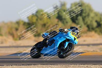 media/Nov-19-2023-CVMA (Sun) [[1f3d1b7ccb]]/Race 17 Amateur Supersport Middleweight/